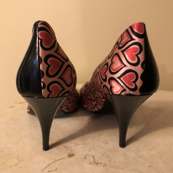 NIB MARC JACOBS FAB HEARTS PINK 9 - Picture 4 of 13